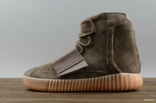 Yeezy BY2456 750 adidas Boost Brown Light 0629